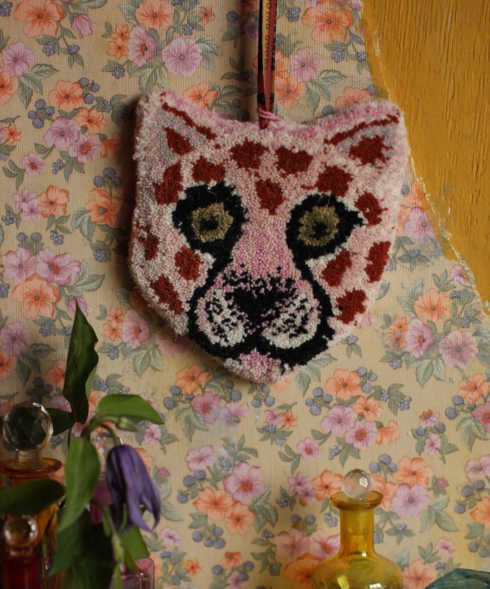 DG Pinky Leopard Gift hanger