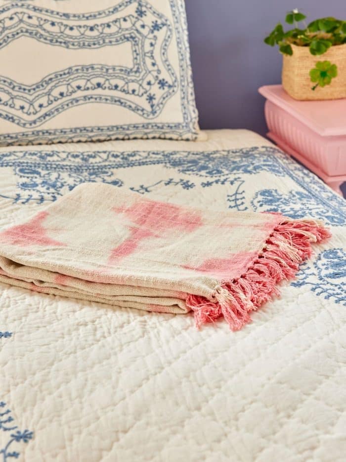 Rice cotton Slub Tie & Dye Throw soft pink