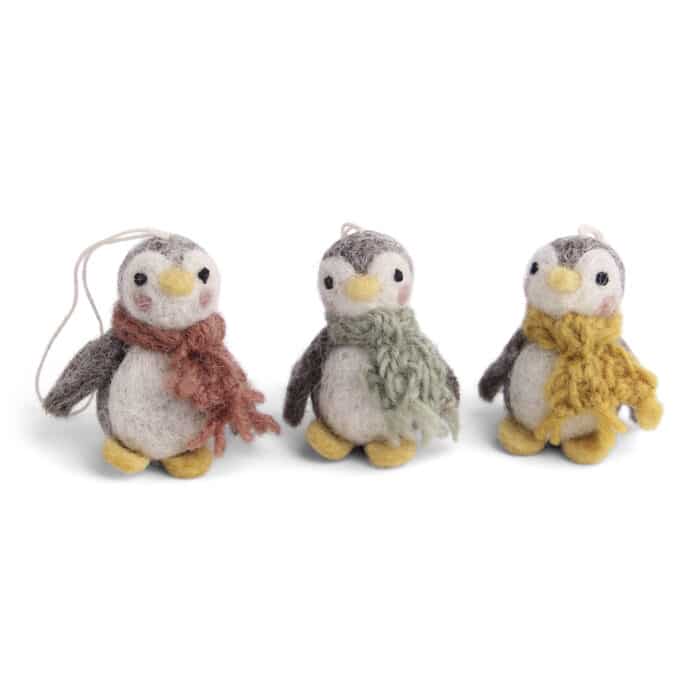 3 vilten baby Pinguin hangers